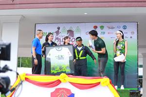 BIB: 
                            <button type="button" onclick="openModal(3555364)" class="btn btn-primary btn-sm float-right btn-popup" data-toggle="modal" data-target=".modal-high-quality">
                        <i class="fas fa-shopping-cart"></i> Add to Cart
                    </button>
                                            <button type="button" onclick="isThisMe(3555364, true)" class="btn btn-success btn-sm float-right btn-popup btn-isme hidden" data-toggle="tooltip" data-placement="bottom" title="นี่คือรูปของคุณใช่ไหม คลิกที่นี่เพื่อเอาเข้าอัลบั้ม">
                        <i class="fas fa-plus"></i> Add to album
                    </button>
                    <button type="button" onclick="isThisMe(3555364, false)" class="btn btn-warning btn-sm float-right btn-popup btn-isnotme hidden">
                        <i class="fas fa-ban"></i> Remove from album
                    </button>