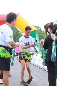 BIB: 2506
                            <button type="button" onclick="openModal(3555340)" class="btn btn-primary btn-sm float-right btn-popup" data-toggle="modal" data-target=".modal-high-quality">
                        <i class="fas fa-shopping-cart"></i> Add to Cart
                    </button>
                                            <button type="button" onclick="isThisMe(3555340, true)" class="btn btn-success btn-sm float-right btn-popup btn-isme hidden" data-toggle="tooltip" data-placement="bottom" title="นี่คือรูปของคุณใช่ไหม คลิกที่นี่เพื่อเอาเข้าอัลบั้ม">
                        <i class="fas fa-plus"></i> Add to album
                    </button>
                    <button type="button" onclick="isThisMe(3555340, false)" class="btn btn-warning btn-sm float-right btn-popup btn-isnotme hidden">
                        <i class="fas fa-ban"></i> Remove from album
                    </button>