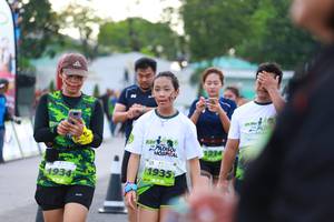 BIB: 1224, 1935
                            <button type="button" onclick="openModal(3555149)" class="btn btn-primary btn-sm float-right btn-popup" data-toggle="modal" data-target=".modal-high-quality">
                        <i class="fas fa-shopping-cart"></i> Add to Cart
                    </button>
                                            <button type="button" onclick="isThisMe(3555149, true)" class="btn btn-success btn-sm float-right btn-popup btn-isme hidden" data-toggle="tooltip" data-placement="bottom" title="นี่คือรูปของคุณใช่ไหม คลิกที่นี่เพื่อเอาเข้าอัลบั้ม">
                        <i class="fas fa-plus"></i> Add to album
                    </button>
                    <button type="button" onclick="isThisMe(3555149, false)" class="btn btn-warning btn-sm float-right btn-popup btn-isnotme hidden">
                        <i class="fas fa-ban"></i> Remove from album
                    </button>