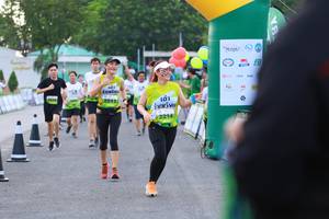 BIB: 3211, 2214
                            <button type="button" onclick="openModal(3555145)" class="btn btn-primary btn-sm float-right btn-popup" data-toggle="modal" data-target=".modal-high-quality">
                        <i class="fas fa-shopping-cart"></i> Add to Cart
                    </button>
                                            <button type="button" onclick="isThisMe(3555145, true)" class="btn btn-success btn-sm float-right btn-popup btn-isme hidden" data-toggle="tooltip" data-placement="bottom" title="นี่คือรูปของคุณใช่ไหม คลิกที่นี่เพื่อเอาเข้าอัลบั้ม">
                        <i class="fas fa-plus"></i> Add to album
                    </button>
                    <button type="button" onclick="isThisMe(3555145, false)" class="btn btn-warning btn-sm float-right btn-popup btn-isnotme hidden">
                        <i class="fas fa-ban"></i> Remove from album
                    </button>