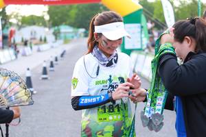 BIB: 105
                            <button type="button" onclick="openModal(3555310)" class="btn btn-primary btn-sm float-right btn-popup" data-toggle="modal" data-target=".modal-high-quality">
                        <i class="fas fa-shopping-cart"></i> Add to Cart
                    </button>
                                            <button type="button" onclick="isThisMe(3555310, true)" class="btn btn-success btn-sm float-right btn-popup btn-isme hidden" data-toggle="tooltip" data-placement="bottom" title="นี่คือรูปของคุณใช่ไหม คลิกที่นี่เพื่อเอาเข้าอัลบั้ม">
                        <i class="fas fa-plus"></i> Add to album
                    </button>
                    <button type="button" onclick="isThisMe(3555310, false)" class="btn btn-warning btn-sm float-right btn-popup btn-isnotme hidden">
                        <i class="fas fa-ban"></i> Remove from album
                    </button>