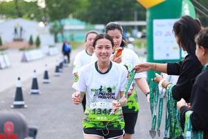 BIB: 1346
                            <button type="button" onclick="openModal(3555338)" class="btn btn-primary btn-sm float-right btn-popup" data-toggle="modal" data-target=".modal-high-quality">
                        <i class="fas fa-shopping-cart"></i> Add to Cart
                    </button>
                                            <button type="button" onclick="isThisMe(3555338, true)" class="btn btn-success btn-sm float-right btn-popup btn-isme hidden" data-toggle="tooltip" data-placement="bottom" title="นี่คือรูปของคุณใช่ไหม คลิกที่นี่เพื่อเอาเข้าอัลบั้ม">
                        <i class="fas fa-plus"></i> Add to album
                    </button>
                    <button type="button" onclick="isThisMe(3555338, false)" class="btn btn-warning btn-sm float-right btn-popup btn-isnotme hidden">
                        <i class="fas fa-ban"></i> Remove from album
                    </button>