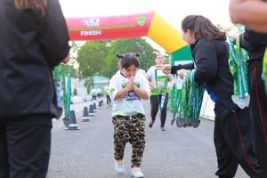 BIB: 297
                            <button type="button" onclick="openModal(3555183)" class="btn btn-primary btn-sm float-right btn-popup" data-toggle="modal" data-target=".modal-high-quality">
                        <i class="fas fa-shopping-cart"></i> Add to Cart
                    </button>
                                            <button type="button" onclick="isThisMe(3555183, true)" class="btn btn-success btn-sm float-right btn-popup btn-isme hidden" data-toggle="tooltip" data-placement="bottom" title="นี่คือรูปของคุณใช่ไหม คลิกที่นี่เพื่อเอาเข้าอัลบั้ม">
                        <i class="fas fa-plus"></i> Add to album
                    </button>
                    <button type="button" onclick="isThisMe(3555183, false)" class="btn btn-warning btn-sm float-right btn-popup btn-isnotme hidden">
                        <i class="fas fa-ban"></i> Remove from album
                    </button>