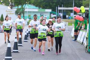 BIB: 1741, 1742
                            <button type="button" onclick="openModal(3555198)" class="btn btn-primary btn-sm float-right btn-popup" data-toggle="modal" data-target=".modal-high-quality">
                        <i class="fas fa-shopping-cart"></i> Add to Cart
                    </button>
                                            <button type="button" onclick="isThisMe(3555198, true)" class="btn btn-success btn-sm float-right btn-popup btn-isme hidden" data-toggle="tooltip" data-placement="bottom" title="นี่คือรูปของคุณใช่ไหม คลิกที่นี่เพื่อเอาเข้าอัลบั้ม">
                        <i class="fas fa-plus"></i> Add to album
                    </button>
                    <button type="button" onclick="isThisMe(3555198, false)" class="btn btn-warning btn-sm float-right btn-popup btn-isnotme hidden">
                        <i class="fas fa-ban"></i> Remove from album
                    </button>