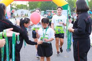 BIB: 1682
                            <button type="button" onclick="openModal(3555263)" class="btn btn-primary btn-sm float-right btn-popup" data-toggle="modal" data-target=".modal-high-quality">
                        <i class="fas fa-shopping-cart"></i> Add to Cart
                    </button>
                                            <button type="button" onclick="isThisMe(3555263, true)" class="btn btn-success btn-sm float-right btn-popup btn-isme hidden" data-toggle="tooltip" data-placement="bottom" title="นี่คือรูปของคุณใช่ไหม คลิกที่นี่เพื่อเอาเข้าอัลบั้ม">
                        <i class="fas fa-plus"></i> Add to album
                    </button>
                    <button type="button" onclick="isThisMe(3555263, false)" class="btn btn-warning btn-sm float-right btn-popup btn-isnotme hidden">
                        <i class="fas fa-ban"></i> Remove from album
                    </button>