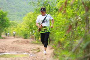 BIB: 1636
                            <button type="button" onclick="openModal(3556424)" class="btn btn-primary btn-sm float-right btn-popup" data-toggle="modal" data-target=".modal-high-quality">
                        <i class="fas fa-shopping-cart"></i> Add to Cart
                    </button>
                                            <button type="button" onclick="isThisMe(3556424, true)" class="btn btn-success btn-sm float-right btn-popup btn-isme hidden" data-toggle="tooltip" data-placement="bottom" title="นี่คือรูปของคุณใช่ไหม คลิกที่นี่เพื่อเอาเข้าอัลบั้ม">
                        <i class="fas fa-plus"></i> Add to album
                    </button>
                    <button type="button" onclick="isThisMe(3556424, false)" class="btn btn-warning btn-sm float-right btn-popup btn-isnotme hidden">
                        <i class="fas fa-ban"></i> Remove from album
                    </button>