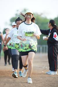 BIB: 1583
                            <button type="button" onclick="openModal(3689110)" class="btn btn-primary btn-sm float-right btn-popup" data-toggle="modal" data-target=".modal-high-quality">
                        <i class="fas fa-shopping-cart"></i> Add to Cart
                    </button>
                                            <button type="button" onclick="isThisMe(3689110, true)" class="btn btn-success btn-sm float-right btn-popup btn-isme hidden" data-toggle="tooltip" data-placement="bottom" title="นี่คือรูปของคุณใช่ไหม คลิกที่นี่เพื่อเอาเข้าอัลบั้ม">
                        <i class="fas fa-plus"></i> Add to album
                    </button>
                    <button type="button" onclick="isThisMe(3689110, false)" class="btn btn-warning btn-sm float-right btn-popup btn-isnotme hidden">
                        <i class="fas fa-ban"></i> Remove from album
                    </button>