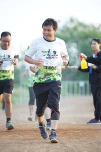 BIB: 406
                            <button type="button" onclick="openModal(3688603)" class="btn btn-primary btn-sm float-right btn-popup" data-toggle="modal" data-target=".modal-high-quality">
                        <i class="fas fa-shopping-cart"></i> Add to Cart
                    </button>
                                            <button type="button" onclick="isThisMe(3688603, true)" class="btn btn-success btn-sm float-right btn-popup btn-isme hidden" data-toggle="tooltip" data-placement="bottom" title="นี่คือรูปของคุณใช่ไหม คลิกที่นี่เพื่อเอาเข้าอัลบั้ม">
                        <i class="fas fa-plus"></i> Add to album
                    </button>
                    <button type="button" onclick="isThisMe(3688603, false)" class="btn btn-warning btn-sm float-right btn-popup btn-isnotme hidden">
                        <i class="fas fa-ban"></i> Remove from album
                    </button>