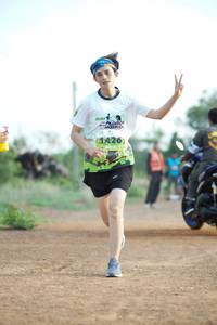 BIB: 1426
                            <button type="button" onclick="openModal(3690289)" class="btn btn-primary btn-sm float-right btn-popup" data-toggle="modal" data-target=".modal-high-quality">
                        <i class="fas fa-shopping-cart"></i> Add to Cart
                    </button>
                                            <button type="button" onclick="isThisMe(3690289, true)" class="btn btn-success btn-sm float-right btn-popup btn-isme hidden" data-toggle="tooltip" data-placement="bottom" title="นี่คือรูปของคุณใช่ไหม คลิกที่นี่เพื่อเอาเข้าอัลบั้ม">
                        <i class="fas fa-plus"></i> Add to album
                    </button>
                    <button type="button" onclick="isThisMe(3690289, false)" class="btn btn-warning btn-sm float-right btn-popup btn-isnotme hidden">
                        <i class="fas fa-ban"></i> Remove from album
                    </button>