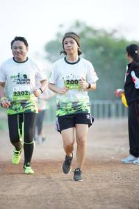 BIB: 2302
                            <button type="button" onclick="openModal(3688033)" class="btn btn-primary btn-sm float-right btn-popup" data-toggle="modal" data-target=".modal-high-quality">
                        <i class="fas fa-shopping-cart"></i> Add to Cart
                    </button>
                                            <button type="button" onclick="isThisMe(3688033, true)" class="btn btn-success btn-sm float-right btn-popup btn-isme hidden" data-toggle="tooltip" data-placement="bottom" title="นี่คือรูปของคุณใช่ไหม คลิกที่นี่เพื่อเอาเข้าอัลบั้ม">
                        <i class="fas fa-plus"></i> Add to album
                    </button>
                    <button type="button" onclick="isThisMe(3688033, false)" class="btn btn-warning btn-sm float-right btn-popup btn-isnotme hidden">
                        <i class="fas fa-ban"></i> Remove from album
                    </button>