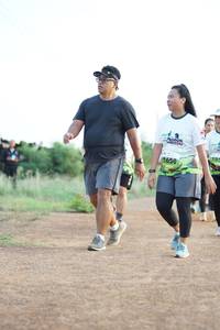 BIB: 1650
                            <button type="button" onclick="openModal(3689122)" class="btn btn-primary btn-sm float-right btn-popup" data-toggle="modal" data-target=".modal-high-quality">
                        <i class="fas fa-shopping-cart"></i> Add to Cart
                    </button>
                                            <button type="button" onclick="isThisMe(3689122, true)" class="btn btn-success btn-sm float-right btn-popup btn-isme hidden" data-toggle="tooltip" data-placement="bottom" title="นี่คือรูปของคุณใช่ไหม คลิกที่นี่เพื่อเอาเข้าอัลบั้ม">
                        <i class="fas fa-plus"></i> Add to album
                    </button>
                    <button type="button" onclick="isThisMe(3689122, false)" class="btn btn-warning btn-sm float-right btn-popup btn-isnotme hidden">
                        <i class="fas fa-ban"></i> Remove from album
                    </button>