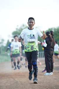 BIB: 1409
                            <button type="button" onclick="openModal(3687475)" class="btn btn-primary btn-sm float-right btn-popup" data-toggle="modal" data-target=".modal-high-quality">
                        <i class="fas fa-shopping-cart"></i> Add to Cart
                    </button>
                                            <button type="button" onclick="isThisMe(3687475, true)" class="btn btn-success btn-sm float-right btn-popup btn-isme hidden" data-toggle="tooltip" data-placement="bottom" title="นี่คือรูปของคุณใช่ไหม คลิกที่นี่เพื่อเอาเข้าอัลบั้ม">
                        <i class="fas fa-plus"></i> Add to album
                    </button>
                    <button type="button" onclick="isThisMe(3687475, false)" class="btn btn-warning btn-sm float-right btn-popup btn-isnotme hidden">
                        <i class="fas fa-ban"></i> Remove from album
                    </button>