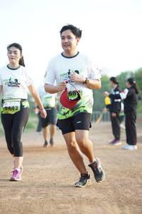 BIB: 443
                            <button type="button" onclick="openModal(3690325)" class="btn btn-primary btn-sm float-right btn-popup" data-toggle="modal" data-target=".modal-high-quality">
                        <i class="fas fa-shopping-cart"></i> Add to Cart
                    </button>
                                            <button type="button" onclick="isThisMe(3690325, true)" class="btn btn-success btn-sm float-right btn-popup btn-isme hidden" data-toggle="tooltip" data-placement="bottom" title="นี่คือรูปของคุณใช่ไหม คลิกที่นี่เพื่อเอาเข้าอัลบั้ม">
                        <i class="fas fa-plus"></i> Add to album
                    </button>
                    <button type="button" onclick="isThisMe(3690325, false)" class="btn btn-warning btn-sm float-right btn-popup btn-isnotme hidden">
                        <i class="fas fa-ban"></i> Remove from album
                    </button>