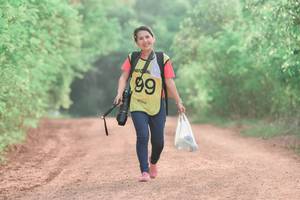 BIB: 
                            <button type="button" onclick="openModal(3709733)" class="btn btn-primary btn-sm float-right btn-popup" data-toggle="modal" data-target=".modal-high-quality">
                        <i class="fas fa-shopping-cart"></i> Add to Cart
                    </button>
                                            <button type="button" onclick="isThisMe(3709733, true)" class="btn btn-success btn-sm float-right btn-popup btn-isme hidden" data-toggle="tooltip" data-placement="bottom" title="นี่คือรูปของคุณใช่ไหม คลิกที่นี่เพื่อเอาเข้าอัลบั้ม">
                        <i class="fas fa-plus"></i> Add to album
                    </button>
                    <button type="button" onclick="isThisMe(3709733, false)" class="btn btn-warning btn-sm float-right btn-popup btn-isnotme hidden">
                        <i class="fas fa-ban"></i> Remove from album
                    </button>