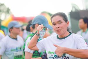 BIB: 
                            <button type="button" onclick="openModal(3740320)" class="btn btn-primary btn-sm float-right btn-popup" data-toggle="modal" data-target=".modal-high-quality">
                        <i class="fas fa-shopping-cart"></i> Add to Cart
                    </button>
                                            <button type="button" onclick="isThisMe(3740320, true)" class="btn btn-success btn-sm float-right btn-popup btn-isme hidden" data-toggle="tooltip" data-placement="bottom" title="นี่คือรูปของคุณใช่ไหม คลิกที่นี่เพื่อเอาเข้าอัลบั้ม">
                        <i class="fas fa-plus"></i> Add to album
                    </button>
                    <button type="button" onclick="isThisMe(3740320, false)" class="btn btn-warning btn-sm float-right btn-popup btn-isnotme hidden">
                        <i class="fas fa-ban"></i> Remove from album
                    </button>