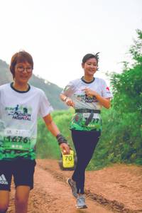 BIB: 
                            <button type="button" onclick="openModal(3739003)" class="btn btn-primary btn-sm float-right btn-popup" data-toggle="modal" data-target=".modal-high-quality">
                        <i class="fas fa-shopping-cart"></i> Add to Cart
                    </button>
                                            <button type="button" onclick="isThisMe(3739003, true)" class="btn btn-success btn-sm float-right btn-popup btn-isme hidden" data-toggle="tooltip" data-placement="bottom" title="นี่คือรูปของคุณใช่ไหม คลิกที่นี่เพื่อเอาเข้าอัลบั้ม">
                        <i class="fas fa-plus"></i> Add to album
                    </button>
                    <button type="button" onclick="isThisMe(3739003, false)" class="btn btn-warning btn-sm float-right btn-popup btn-isnotme hidden">
                        <i class="fas fa-ban"></i> Remove from album
                    </button>