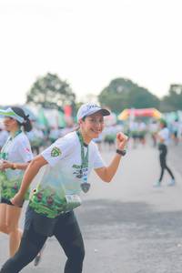 BIB: 105, 
                            <button type="button" onclick="openModal(3740908)" class="btn btn-primary btn-sm float-right btn-popup" data-toggle="modal" data-target=".modal-high-quality">
                        <i class="fas fa-shopping-cart"></i> Add to Cart
                    </button>
                                            <button type="button" onclick="isThisMe(3740908, true)" class="btn btn-success btn-sm float-right btn-popup btn-isme hidden" data-toggle="tooltip" data-placement="bottom" title="นี่คือรูปของคุณใช่ไหม คลิกที่นี่เพื่อเอาเข้าอัลบั้ม">
                        <i class="fas fa-plus"></i> Add to album
                    </button>
                    <button type="button" onclick="isThisMe(3740908, false)" class="btn btn-warning btn-sm float-right btn-popup btn-isnotme hidden">
                        <i class="fas fa-ban"></i> Remove from album
                    </button>