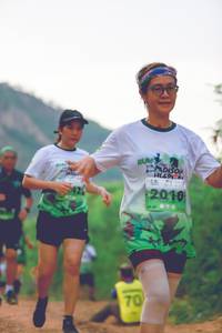 BIB: 010
                            <button type="button" onclick="openModal(3737845)" class="btn btn-primary btn-sm float-right btn-popup" data-toggle="modal" data-target=".modal-high-quality">
                        <i class="fas fa-shopping-cart"></i> Add to Cart
                    </button>
                                            <button type="button" onclick="isThisMe(3737845, true)" class="btn btn-success btn-sm float-right btn-popup btn-isme hidden" data-toggle="tooltip" data-placement="bottom" title="นี่คือรูปของคุณใช่ไหม คลิกที่นี่เพื่อเอาเข้าอัลบั้ม">
                        <i class="fas fa-plus"></i> Add to album
                    </button>
                    <button type="button" onclick="isThisMe(3737845, false)" class="btn btn-warning btn-sm float-right btn-popup btn-isnotme hidden">
                        <i class="fas fa-ban"></i> Remove from album
                    </button>