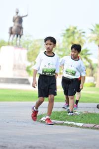 BIB: 865
                            <button type="button" onclick="openModal(3665862)" class="btn btn-primary btn-sm float-right btn-popup" data-toggle="modal" data-target=".modal-high-quality">
                        <i class="fas fa-shopping-cart"></i> Add to Cart
                    </button>
                                            <button type="button" onclick="isThisMe(3665862, true)" class="btn btn-success btn-sm float-right btn-popup btn-isme hidden" data-toggle="tooltip" data-placement="bottom" title="นี่คือรูปของคุณใช่ไหม คลิกที่นี่เพื่อเอาเข้าอัลบั้ม">
                        <i class="fas fa-plus"></i> Add to album
                    </button>
                    <button type="button" onclick="isThisMe(3665862, false)" class="btn btn-warning btn-sm float-right btn-popup btn-isnotme hidden">
                        <i class="fas fa-ban"></i> Remove from album
                    </button>