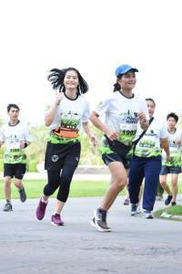 BIB: 105, 2186
                            <button type="button" onclick="openModal(3646893)" class="btn btn-primary btn-sm float-right btn-popup" data-toggle="modal" data-target=".modal-high-quality">
                        <i class="fas fa-shopping-cart"></i> Add to Cart
                    </button>
                                            <button type="button" onclick="isThisMe(3646893, true)" class="btn btn-success btn-sm float-right btn-popup btn-isme hidden" data-toggle="tooltip" data-placement="bottom" title="นี่คือรูปของคุณใช่ไหม คลิกที่นี่เพื่อเอาเข้าอัลบั้ม">
                        <i class="fas fa-plus"></i> Add to album
                    </button>
                    <button type="button" onclick="isThisMe(3646893, false)" class="btn btn-warning btn-sm float-right btn-popup btn-isnotme hidden">
                        <i class="fas fa-ban"></i> Remove from album
                    </button>