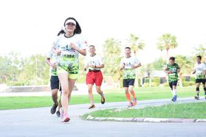 BIB: 1384
                            <button type="button" onclick="openModal(3577986)" class="btn btn-primary btn-sm float-right btn-popup" data-toggle="modal" data-target=".modal-high-quality">
                        <i class="fas fa-shopping-cart"></i> Add to Cart
                    </button>
                                            <button type="button" onclick="isThisMe(3577986, true)" class="btn btn-success btn-sm float-right btn-popup btn-isme hidden" data-toggle="tooltip" data-placement="bottom" title="นี่คือรูปของคุณใช่ไหม คลิกที่นี่เพื่อเอาเข้าอัลบั้ม">
                        <i class="fas fa-plus"></i> Add to album
                    </button>
                    <button type="button" onclick="isThisMe(3577986, false)" class="btn btn-warning btn-sm float-right btn-popup btn-isnotme hidden">
                        <i class="fas fa-ban"></i> Remove from album
                    </button>