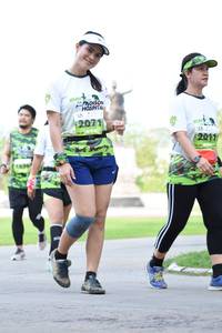 BIB: 2071, 2011
                            <button type="button" onclick="openModal(3647001)" class="btn btn-primary btn-sm float-right btn-popup" data-toggle="modal" data-target=".modal-high-quality">
                        <i class="fas fa-shopping-cart"></i> Add to Cart
                    </button>
                                            <button type="button" onclick="isThisMe(3647001, true)" class="btn btn-success btn-sm float-right btn-popup btn-isme hidden" data-toggle="tooltip" data-placement="bottom" title="นี่คือรูปของคุณใช่ไหม คลิกที่นี่เพื่อเอาเข้าอัลบั้ม">
                        <i class="fas fa-plus"></i> Add to album
                    </button>
                    <button type="button" onclick="isThisMe(3647001, false)" class="btn btn-warning btn-sm float-right btn-popup btn-isnotme hidden">
                        <i class="fas fa-ban"></i> Remove from album
                    </button>