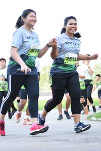 BIB: 2513
                            <button type="button" onclick="openModal(3646011)" class="btn btn-primary btn-sm float-right btn-popup" data-toggle="modal" data-target=".modal-high-quality">
                        <i class="fas fa-shopping-cart"></i> Add to Cart
                    </button>
                                            <button type="button" onclick="isThisMe(3646011, true)" class="btn btn-success btn-sm float-right btn-popup btn-isme hidden" data-toggle="tooltip" data-placement="bottom" title="นี่คือรูปของคุณใช่ไหม คลิกที่นี่เพื่อเอาเข้าอัลบั้ม">
                        <i class="fas fa-plus"></i> Add to album
                    </button>
                    <button type="button" onclick="isThisMe(3646011, false)" class="btn btn-warning btn-sm float-right btn-popup btn-isnotme hidden">
                        <i class="fas fa-ban"></i> Remove from album
                    </button>