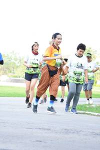 BIB: 1609
                            <button type="button" onclick="openModal(3645883)" class="btn btn-primary btn-sm float-right btn-popup" data-toggle="modal" data-target=".modal-high-quality">
                        <i class="fas fa-shopping-cart"></i> Add to Cart
                    </button>
                                            <button type="button" onclick="isThisMe(3645883, true)" class="btn btn-success btn-sm float-right btn-popup btn-isme hidden" data-toggle="tooltip" data-placement="bottom" title="นี่คือรูปของคุณใช่ไหม คลิกที่นี่เพื่อเอาเข้าอัลบั้ม">
                        <i class="fas fa-plus"></i> Add to album
                    </button>
                    <button type="button" onclick="isThisMe(3645883, false)" class="btn btn-warning btn-sm float-right btn-popup btn-isnotme hidden">
                        <i class="fas fa-ban"></i> Remove from album
                    </button>