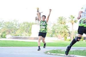 BIB: 1939
                            <button type="button" onclick="openModal(3577398)" class="btn btn-primary btn-sm float-right btn-popup" data-toggle="modal" data-target=".modal-high-quality">
                        <i class="fas fa-shopping-cart"></i> Add to Cart
                    </button>
                                            <button type="button" onclick="isThisMe(3577398, true)" class="btn btn-success btn-sm float-right btn-popup btn-isme hidden" data-toggle="tooltip" data-placement="bottom" title="นี่คือรูปของคุณใช่ไหม คลิกที่นี่เพื่อเอาเข้าอัลบั้ม">
                        <i class="fas fa-plus"></i> Add to album
                    </button>
                    <button type="button" onclick="isThisMe(3577398, false)" class="btn btn-warning btn-sm float-right btn-popup btn-isnotme hidden">
                        <i class="fas fa-ban"></i> Remove from album
                    </button>