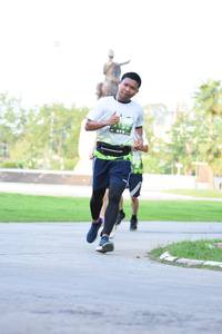 BIB: 1152
                            <button type="button" onclick="openModal(3578320)" class="btn btn-primary btn-sm float-right btn-popup" data-toggle="modal" data-target=".modal-high-quality">
                        <i class="fas fa-shopping-cart"></i> Add to Cart
                    </button>
                                            <button type="button" onclick="isThisMe(3578320, true)" class="btn btn-success btn-sm float-right btn-popup btn-isme hidden" data-toggle="tooltip" data-placement="bottom" title="นี่คือรูปของคุณใช่ไหม คลิกที่นี่เพื่อเอาเข้าอัลบั้ม">
                        <i class="fas fa-plus"></i> Add to album
                    </button>
                    <button type="button" onclick="isThisMe(3578320, false)" class="btn btn-warning btn-sm float-right btn-popup btn-isnotme hidden">
                        <i class="fas fa-ban"></i> Remove from album
                    </button>