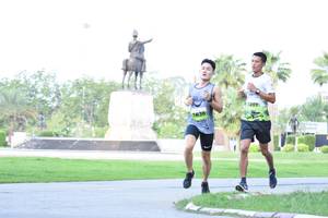 BIB: 2209, 1630
                            <button type="button" onclick="openModal(3570824)" class="btn btn-primary btn-sm float-right btn-popup" data-toggle="modal" data-target=".modal-high-quality">
                        <i class="fas fa-shopping-cart"></i> Add to Cart
                    </button>
                                            <button type="button" onclick="isThisMe(3570824, true)" class="btn btn-success btn-sm float-right btn-popup btn-isme hidden" data-toggle="tooltip" data-placement="bottom" title="นี่คือรูปของคุณใช่ไหม คลิกที่นี่เพื่อเอาเข้าอัลบั้ม">
                        <i class="fas fa-plus"></i> Add to album
                    </button>
                    <button type="button" onclick="isThisMe(3570824, false)" class="btn btn-warning btn-sm float-right btn-popup btn-isnotme hidden">
                        <i class="fas fa-ban"></i> Remove from album
                    </button>