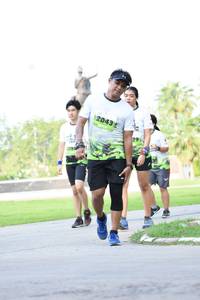 BIB: 2043
                            <button type="button" onclick="openModal(3646711)" class="btn btn-primary btn-sm float-right btn-popup" data-toggle="modal" data-target=".modal-high-quality">
                        <i class="fas fa-shopping-cart"></i> Add to Cart
                    </button>
                                            <button type="button" onclick="isThisMe(3646711, true)" class="btn btn-success btn-sm float-right btn-popup btn-isme hidden" data-toggle="tooltip" data-placement="bottom" title="นี่คือรูปของคุณใช่ไหม คลิกที่นี่เพื่อเอาเข้าอัลบั้ม">
                        <i class="fas fa-plus"></i> Add to album
                    </button>
                    <button type="button" onclick="isThisMe(3646711, false)" class="btn btn-warning btn-sm float-right btn-popup btn-isnotme hidden">
                        <i class="fas fa-ban"></i> Remove from album
                    </button>