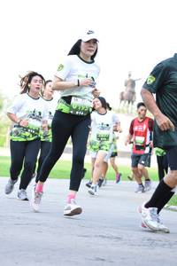 BIB: 195
                            <button type="button" onclick="openModal(3645507)" class="btn btn-primary btn-sm float-right btn-popup" data-toggle="modal" data-target=".modal-high-quality">
                        <i class="fas fa-shopping-cart"></i> Add to Cart
                    </button>
                                            <button type="button" onclick="isThisMe(3645507, true)" class="btn btn-success btn-sm float-right btn-popup btn-isme hidden" data-toggle="tooltip" data-placement="bottom" title="นี่คือรูปของคุณใช่ไหม คลิกที่นี่เพื่อเอาเข้าอัลบั้ม">
                        <i class="fas fa-plus"></i> Add to album
                    </button>
                    <button type="button" onclick="isThisMe(3645507, false)" class="btn btn-warning btn-sm float-right btn-popup btn-isnotme hidden">
                        <i class="fas fa-ban"></i> Remove from album
                    </button>