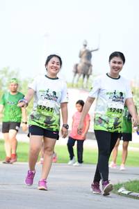 BIB: 1742, 941
                            <button type="button" onclick="openModal(3666618)" class="btn btn-primary btn-sm float-right btn-popup" data-toggle="modal" data-target=".modal-high-quality">
                        <i class="fas fa-shopping-cart"></i> Add to Cart
                    </button>
                                            <button type="button" onclick="isThisMe(3666618, true)" class="btn btn-success btn-sm float-right btn-popup btn-isme hidden" data-toggle="tooltip" data-placement="bottom" title="นี่คือรูปของคุณใช่ไหม คลิกที่นี่เพื่อเอาเข้าอัลบั้ม">
                        <i class="fas fa-plus"></i> Add to album
                    </button>
                    <button type="button" onclick="isThisMe(3666618, false)" class="btn btn-warning btn-sm float-right btn-popup btn-isnotme hidden">
                        <i class="fas fa-ban"></i> Remove from album
                    </button>