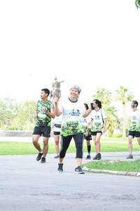 BIB: 324
                            <button type="button" onclick="openModal(3646665)" class="btn btn-primary btn-sm float-right btn-popup" data-toggle="modal" data-target=".modal-high-quality">
                        <i class="fas fa-shopping-cart"></i> Add to Cart
                    </button>
                                            <button type="button" onclick="isThisMe(3646665, true)" class="btn btn-success btn-sm float-right btn-popup btn-isme hidden" data-toggle="tooltip" data-placement="bottom" title="นี่คือรูปของคุณใช่ไหม คลิกที่นี่เพื่อเอาเข้าอัลบั้ม">
                        <i class="fas fa-plus"></i> Add to album
                    </button>
                    <button type="button" onclick="isThisMe(3646665, false)" class="btn btn-warning btn-sm float-right btn-popup btn-isnotme hidden">
                        <i class="fas fa-ban"></i> Remove from album
                    </button>