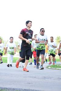 BIB: 4533
                            <button type="button" onclick="openModal(3575184)" class="btn btn-primary btn-sm float-right btn-popup" data-toggle="modal" data-target=".modal-high-quality">
                        <i class="fas fa-shopping-cart"></i> Add to Cart
                    </button>
                                            <button type="button" onclick="isThisMe(3575184, true)" class="btn btn-success btn-sm float-right btn-popup btn-isme hidden" data-toggle="tooltip" data-placement="bottom" title="นี่คือรูปของคุณใช่ไหม คลิกที่นี่เพื่อเอาเข้าอัลบั้ม">
                        <i class="fas fa-plus"></i> Add to album
                    </button>
                    <button type="button" onclick="isThisMe(3575184, false)" class="btn btn-warning btn-sm float-right btn-popup btn-isnotme hidden">
                        <i class="fas fa-ban"></i> Remove from album
                    </button>