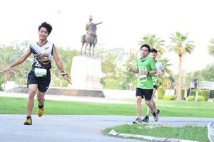 BIB: 320
                            <button type="button" onclick="openModal(3575832)" class="btn btn-primary btn-sm float-right btn-popup" data-toggle="modal" data-target=".modal-high-quality">
                        <i class="fas fa-shopping-cart"></i> Add to Cart
                    </button>
                                            <button type="button" onclick="isThisMe(3575832, true)" class="btn btn-success btn-sm float-right btn-popup btn-isme hidden" data-toggle="tooltip" data-placement="bottom" title="นี่คือรูปของคุณใช่ไหม คลิกที่นี่เพื่อเอาเข้าอัลบั้ม">
                        <i class="fas fa-plus"></i> Add to album
                    </button>
                    <button type="button" onclick="isThisMe(3575832, false)" class="btn btn-warning btn-sm float-right btn-popup btn-isnotme hidden">
                        <i class="fas fa-ban"></i> Remove from album
                    </button>