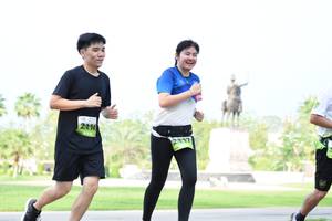 BIB: 211
                            <button type="button" onclick="openModal(3666651)" class="btn btn-primary btn-sm float-right btn-popup" data-toggle="modal" data-target=".modal-high-quality">
                        <i class="fas fa-shopping-cart"></i> Add to Cart
                    </button>
                                            <button type="button" onclick="isThisMe(3666651, true)" class="btn btn-success btn-sm float-right btn-popup btn-isme hidden" data-toggle="tooltip" data-placement="bottom" title="นี่คือรูปของคุณใช่ไหม คลิกที่นี่เพื่อเอาเข้าอัลบั้ม">
                        <i class="fas fa-plus"></i> Add to album
                    </button>
                    <button type="button" onclick="isThisMe(3666651, false)" class="btn btn-warning btn-sm float-right btn-popup btn-isnotme hidden">
                        <i class="fas fa-ban"></i> Remove from album
                    </button>