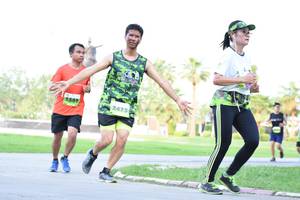 BIB: 1589, 2475
                            <button type="button" onclick="openModal(3577778)" class="btn btn-primary btn-sm float-right btn-popup" data-toggle="modal" data-target=".modal-high-quality">
                        <i class="fas fa-shopping-cart"></i> Add to Cart
                    </button>
                                            <button type="button" onclick="isThisMe(3577778, true)" class="btn btn-success btn-sm float-right btn-popup btn-isme hidden" data-toggle="tooltip" data-placement="bottom" title="นี่คือรูปของคุณใช่ไหม คลิกที่นี่เพื่อเอาเข้าอัลบั้ม">
                        <i class="fas fa-plus"></i> Add to album
                    </button>
                    <button type="button" onclick="isThisMe(3577778, false)" class="btn btn-warning btn-sm float-right btn-popup btn-isnotme hidden">
                        <i class="fas fa-ban"></i> Remove from album
                    </button>