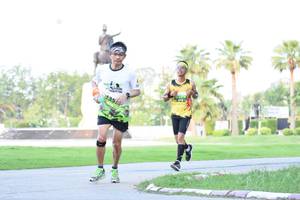 BIB: 1358
                            <button type="button" onclick="openModal(3571009)" class="btn btn-primary btn-sm float-right btn-popup" data-toggle="modal" data-target=".modal-high-quality">
                        <i class="fas fa-shopping-cart"></i> Add to Cart
                    </button>
                                            <button type="button" onclick="isThisMe(3571009, true)" class="btn btn-success btn-sm float-right btn-popup btn-isme hidden" data-toggle="tooltip" data-placement="bottom" title="นี่คือรูปของคุณใช่ไหม คลิกที่นี่เพื่อเอาเข้าอัลบั้ม">
                        <i class="fas fa-plus"></i> Add to album
                    </button>
                    <button type="button" onclick="isThisMe(3571009, false)" class="btn btn-warning btn-sm float-right btn-popup btn-isnotme hidden">
                        <i class="fas fa-ban"></i> Remove from album
                    </button>