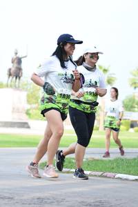 BIB: 191, 1830
                            <button type="button" onclick="openModal(3666140)" class="btn btn-primary btn-sm float-right btn-popup" data-toggle="modal" data-target=".modal-high-quality">
                        <i class="fas fa-shopping-cart"></i> Add to Cart
                    </button>
                                            <button type="button" onclick="isThisMe(3666140, true)" class="btn btn-success btn-sm float-right btn-popup btn-isme hidden" data-toggle="tooltip" data-placement="bottom" title="นี่คือรูปของคุณใช่ไหม คลิกที่นี่เพื่อเอาเข้าอัลบั้ม">
                        <i class="fas fa-plus"></i> Add to album
                    </button>
                    <button type="button" onclick="isThisMe(3666140, false)" class="btn btn-warning btn-sm float-right btn-popup btn-isnotme hidden">
                        <i class="fas fa-ban"></i> Remove from album
                    </button>