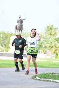 BIB: 467, 1922
                            <button type="button" onclick="openModal(3666160)" class="btn btn-primary btn-sm float-right btn-popup" data-toggle="modal" data-target=".modal-high-quality">
                        <i class="fas fa-shopping-cart"></i> Add to Cart
                    </button>
                                            <button type="button" onclick="isThisMe(3666160, true)" class="btn btn-success btn-sm float-right btn-popup btn-isme hidden" data-toggle="tooltip" data-placement="bottom" title="นี่คือรูปของคุณใช่ไหม คลิกที่นี่เพื่อเอาเข้าอัลบั้ม">
                        <i class="fas fa-plus"></i> Add to album
                    </button>
                    <button type="button" onclick="isThisMe(3666160, false)" class="btn btn-warning btn-sm float-right btn-popup btn-isnotme hidden">
                        <i class="fas fa-ban"></i> Remove from album
                    </button>