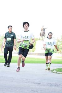 BIB: 1900
                            <button type="button" onclick="openModal(3645633)" class="btn btn-primary btn-sm float-right btn-popup" data-toggle="modal" data-target=".modal-high-quality">
                        <i class="fas fa-shopping-cart"></i> Add to Cart
                    </button>
                                            <button type="button" onclick="isThisMe(3645633, true)" class="btn btn-success btn-sm float-right btn-popup btn-isme hidden" data-toggle="tooltip" data-placement="bottom" title="นี่คือรูปของคุณใช่ไหม คลิกที่นี่เพื่อเอาเข้าอัลบั้ม">
                        <i class="fas fa-plus"></i> Add to album
                    </button>
                    <button type="button" onclick="isThisMe(3645633, false)" class="btn btn-warning btn-sm float-right btn-popup btn-isnotme hidden">
                        <i class="fas fa-ban"></i> Remove from album
                    </button>