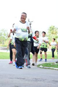 BIB: 1056
                            <button type="button" onclick="openModal(3646937)" class="btn btn-primary btn-sm float-right btn-popup" data-toggle="modal" data-target=".modal-high-quality">
                        <i class="fas fa-shopping-cart"></i> Add to Cart
                    </button>
                                            <button type="button" onclick="isThisMe(3646937, true)" class="btn btn-success btn-sm float-right btn-popup btn-isme hidden" data-toggle="tooltip" data-placement="bottom" title="นี่คือรูปของคุณใช่ไหม คลิกที่นี่เพื่อเอาเข้าอัลบั้ม">
                        <i class="fas fa-plus"></i> Add to album
                    </button>
                    <button type="button" onclick="isThisMe(3646937, false)" class="btn btn-warning btn-sm float-right btn-popup btn-isnotme hidden">
                        <i class="fas fa-ban"></i> Remove from album
                    </button>