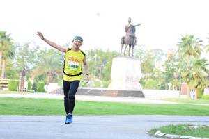 BIB: 1568
                            <button type="button" onclick="openModal(3575638)" class="btn btn-primary btn-sm float-right btn-popup" data-toggle="modal" data-target=".modal-high-quality">
                        <i class="fas fa-shopping-cart"></i> Add to Cart
                    </button>
                                            <button type="button" onclick="isThisMe(3575638, true)" class="btn btn-success btn-sm float-right btn-popup btn-isme hidden" data-toggle="tooltip" data-placement="bottom" title="นี่คือรูปของคุณใช่ไหม คลิกที่นี่เพื่อเอาเข้าอัลบั้ม">
                        <i class="fas fa-plus"></i> Add to album
                    </button>
                    <button type="button" onclick="isThisMe(3575638, false)" class="btn btn-warning btn-sm float-right btn-popup btn-isnotme hidden">
                        <i class="fas fa-ban"></i> Remove from album
                    </button>