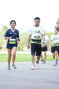 BIB: 1979
                            <button type="button" onclick="openModal(3646974)" class="btn btn-primary btn-sm float-right btn-popup" data-toggle="modal" data-target=".modal-high-quality">
                        <i class="fas fa-shopping-cart"></i> Add to Cart
                    </button>
                                            <button type="button" onclick="isThisMe(3646974, true)" class="btn btn-success btn-sm float-right btn-popup btn-isme hidden" data-toggle="tooltip" data-placement="bottom" title="นี่คือรูปของคุณใช่ไหม คลิกที่นี่เพื่อเอาเข้าอัลบั้ม">
                        <i class="fas fa-plus"></i> Add to album
                    </button>
                    <button type="button" onclick="isThisMe(3646974, false)" class="btn btn-warning btn-sm float-right btn-popup btn-isnotme hidden">
                        <i class="fas fa-ban"></i> Remove from album
                    </button>