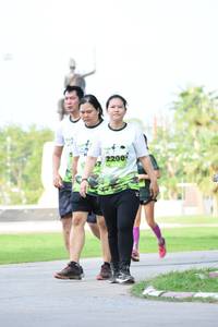 BIB: 22001
                            <button type="button" onclick="openModal(3653320)" class="btn btn-primary btn-sm float-right btn-popup" data-toggle="modal" data-target=".modal-high-quality">
                        <i class="fas fa-shopping-cart"></i> Add to Cart
                    </button>
                                            <button type="button" onclick="isThisMe(3653320, true)" class="btn btn-success btn-sm float-right btn-popup btn-isme hidden" data-toggle="tooltip" data-placement="bottom" title="นี่คือรูปของคุณใช่ไหม คลิกที่นี่เพื่อเอาเข้าอัลบั้ม">
                        <i class="fas fa-plus"></i> Add to album
                    </button>
                    <button type="button" onclick="isThisMe(3653320, false)" class="btn btn-warning btn-sm float-right btn-popup btn-isnotme hidden">
                        <i class="fas fa-ban"></i> Remove from album
                    </button>