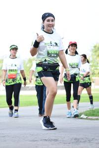 BIB: 694
                            <button type="button" onclick="openModal(3646994)" class="btn btn-primary btn-sm float-right btn-popup" data-toggle="modal" data-target=".modal-high-quality">
                        <i class="fas fa-shopping-cart"></i> Add to Cart
                    </button>
                                            <button type="button" onclick="isThisMe(3646994, true)" class="btn btn-success btn-sm float-right btn-popup btn-isme hidden" data-toggle="tooltip" data-placement="bottom" title="นี่คือรูปของคุณใช่ไหม คลิกที่นี่เพื่อเอาเข้าอัลบั้ม">
                        <i class="fas fa-plus"></i> Add to album
                    </button>
                    <button type="button" onclick="isThisMe(3646994, false)" class="btn btn-warning btn-sm float-right btn-popup btn-isnotme hidden">
                        <i class="fas fa-ban"></i> Remove from album
                    </button>