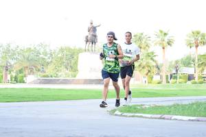 BIB: 2615
                            <button type="button" onclick="openModal(3577540)" class="btn btn-primary btn-sm float-right btn-popup" data-toggle="modal" data-target=".modal-high-quality">
                        <i class="fas fa-shopping-cart"></i> Add to Cart
                    </button>
                                            <button type="button" onclick="isThisMe(3577540, true)" class="btn btn-success btn-sm float-right btn-popup btn-isme hidden" data-toggle="tooltip" data-placement="bottom" title="นี่คือรูปของคุณใช่ไหม คลิกที่นี่เพื่อเอาเข้าอัลบั้ม">
                        <i class="fas fa-plus"></i> Add to album
                    </button>
                    <button type="button" onclick="isThisMe(3577540, false)" class="btn btn-warning btn-sm float-right btn-popup btn-isnotme hidden">
                        <i class="fas fa-ban"></i> Remove from album
                    </button>