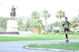 BIB: 2660
                            <button type="button" onclick="openModal(3570816)" class="btn btn-primary btn-sm float-right btn-popup" data-toggle="modal" data-target=".modal-high-quality">
                        <i class="fas fa-shopping-cart"></i> Add to Cart
                    </button>
                                            <button type="button" onclick="isThisMe(3570816, true)" class="btn btn-success btn-sm float-right btn-popup btn-isme hidden" data-toggle="tooltip" data-placement="bottom" title="นี่คือรูปของคุณใช่ไหม คลิกที่นี่เพื่อเอาเข้าอัลบั้ม">
                        <i class="fas fa-plus"></i> Add to album
                    </button>
                    <button type="button" onclick="isThisMe(3570816, false)" class="btn btn-warning btn-sm float-right btn-popup btn-isnotme hidden">
                        <i class="fas fa-ban"></i> Remove from album
                    </button>